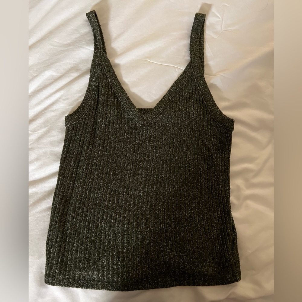 American Eagle green crop top